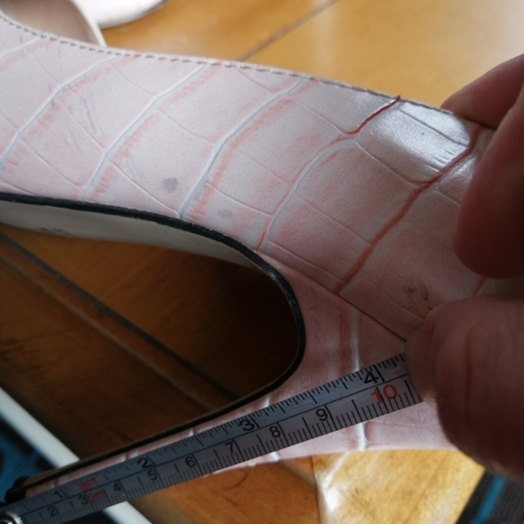 Pink shoes with chrome toe - Picture 10 of 11